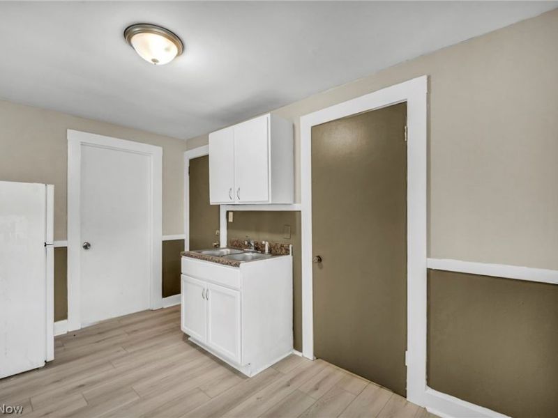 3658 E 55th Street, Cleveland, OH 44105 Photo 36