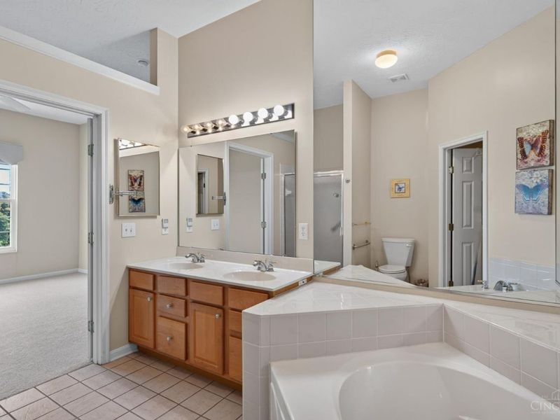 3664 Aston Woods Drive, Miami Township, OH 45002 Photo 24