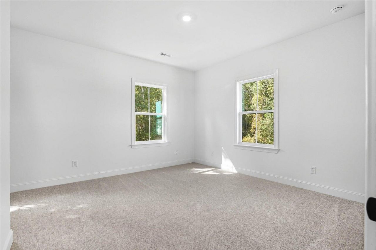 532 Hayes Park Boulevard Photo 21