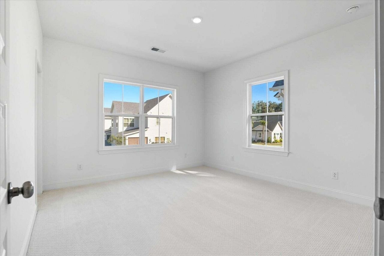 532 Hayes Park Boulevard Photo 25