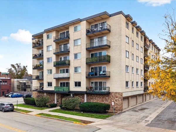 7314 Randolph Street , Unit 4E, Forest Park, IL 60130