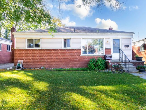 28931 Joan Street, St Clair Shores, Mi 48081