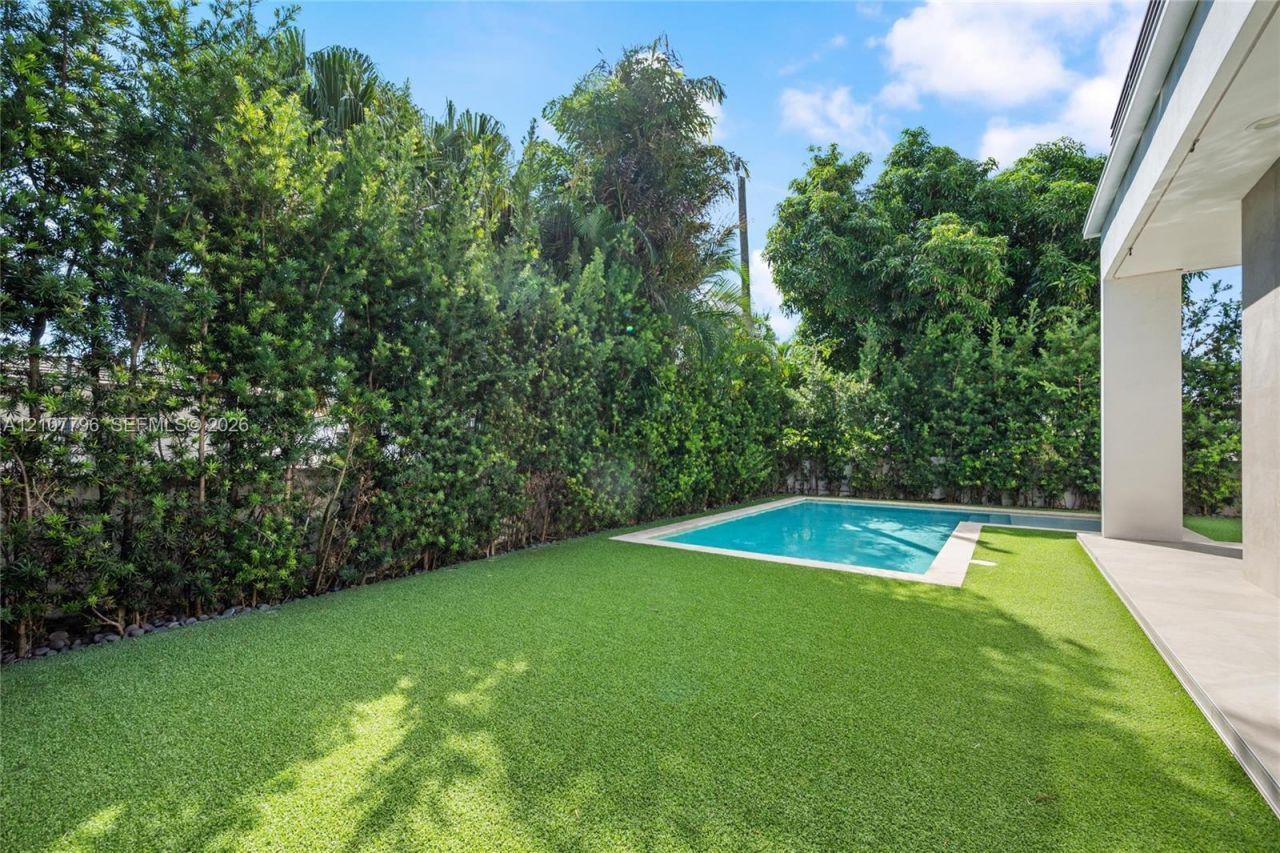 9181 Carlyle Ave , Surfside, FL 33154 Photo