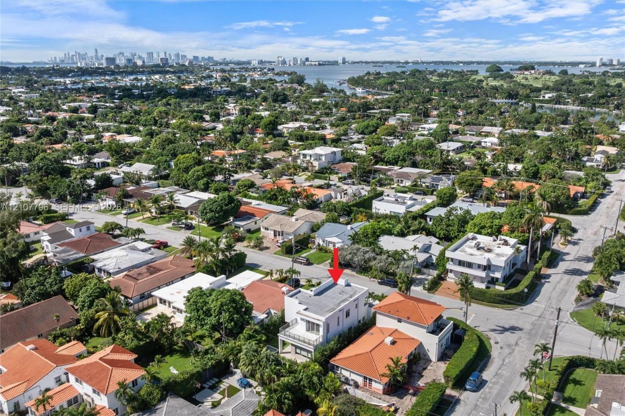 9181 Carlyle Ave , Surfside, FL 33154 Photo