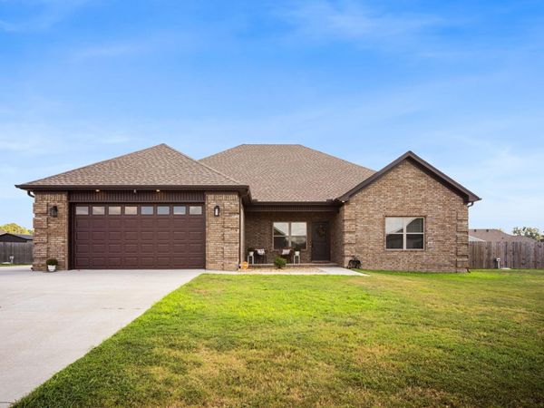 65 Charlene Drive, Cabot, AR 72023