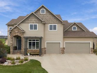 5827 Silverleaf Drive S Fargo, ND 58104
