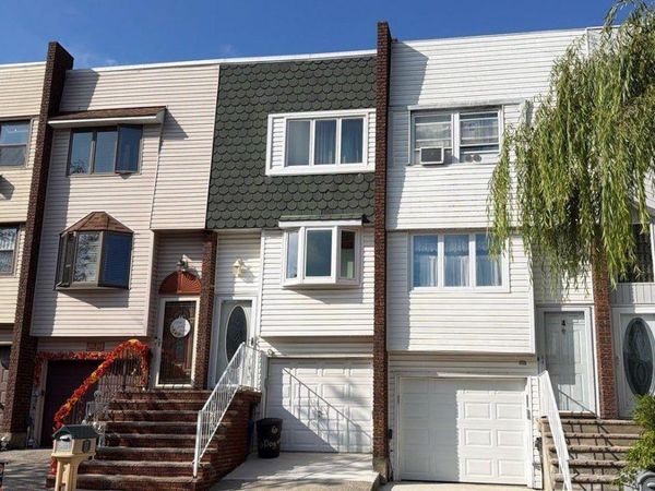 6 Dogwood Drive , Staten Island, NY 10312