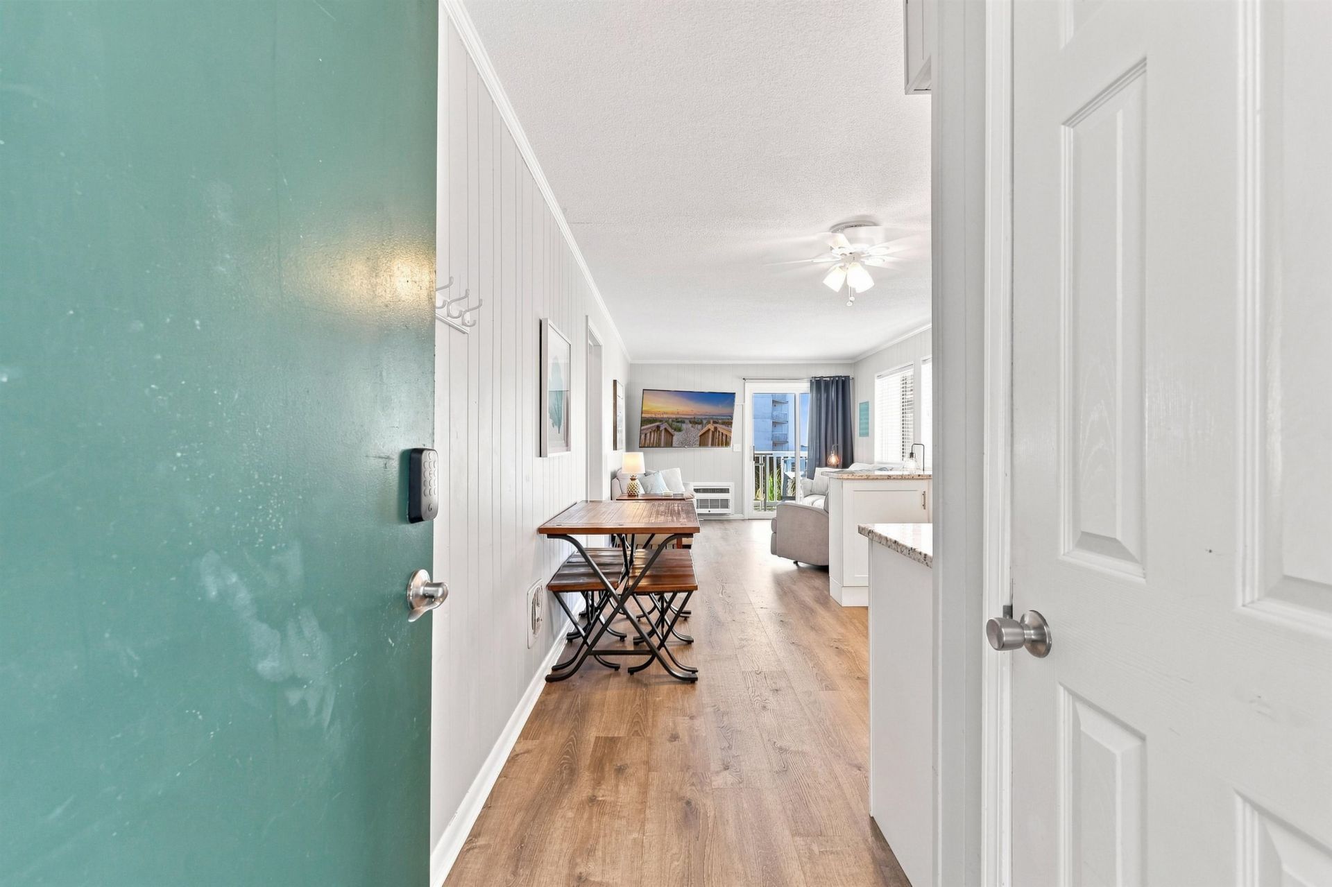 9560 Shore Dr.  Photo 4
