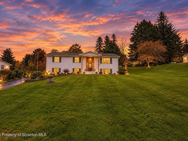 17 Concord Avenue , Factoryville, PA 18419