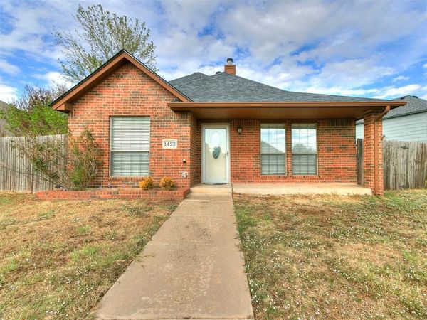 1423 SW 24th Street, Moore, OK 73170