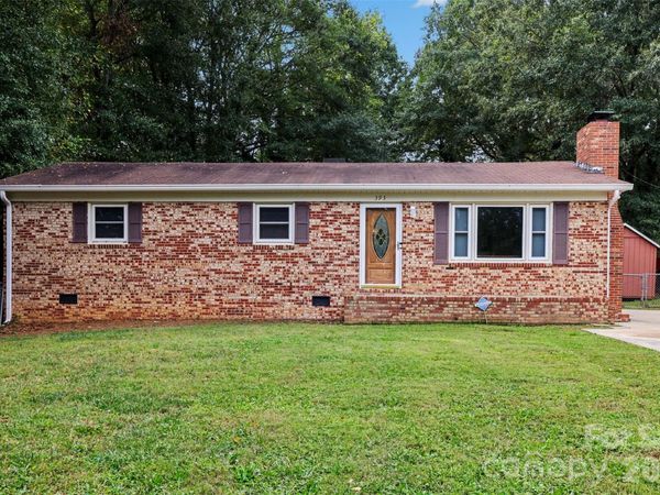 393 Carson Drive , Gastonia, NC 28052