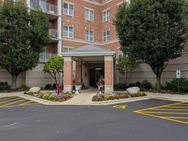 101 Pointe Drive , Unit 203, Northbrook, IL 60062