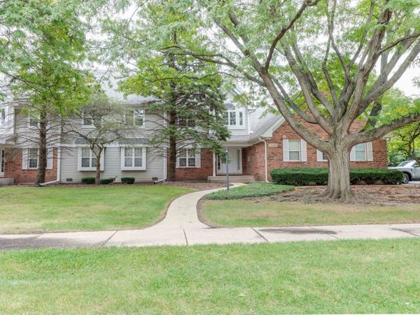 5S525 Scots Drive, Unit 6G, Naperville, IL 60563