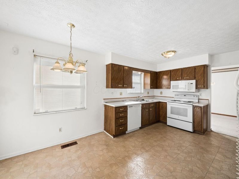 6451 Rugosa Avenue, Reynoldsburg, OH 43068 Photo 13