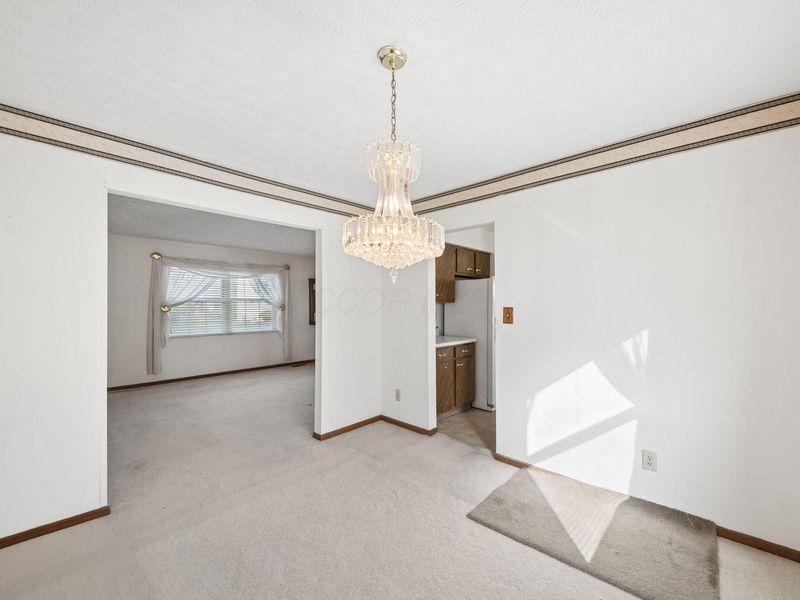 6451 Rugosa Avenue, Reynoldsburg, OH 43068 Photo 9