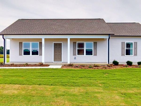 106 Berkeley Place , Pikeville, NC 27863