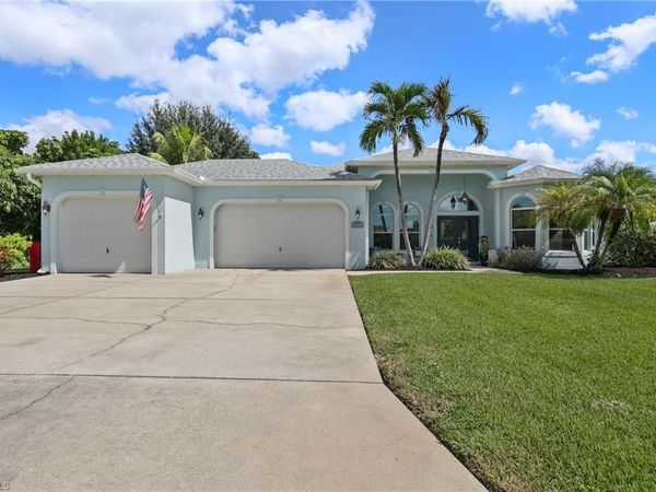 4111 SE 10th PL , CAPE CORAL, FL 33904
