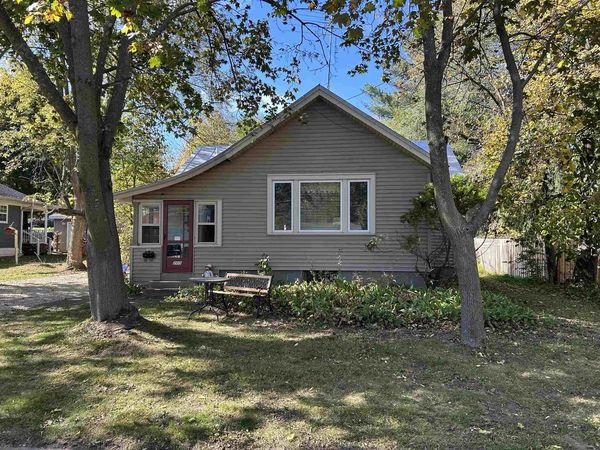 205 N HARRISON STREET, Waupaca, WI 54981