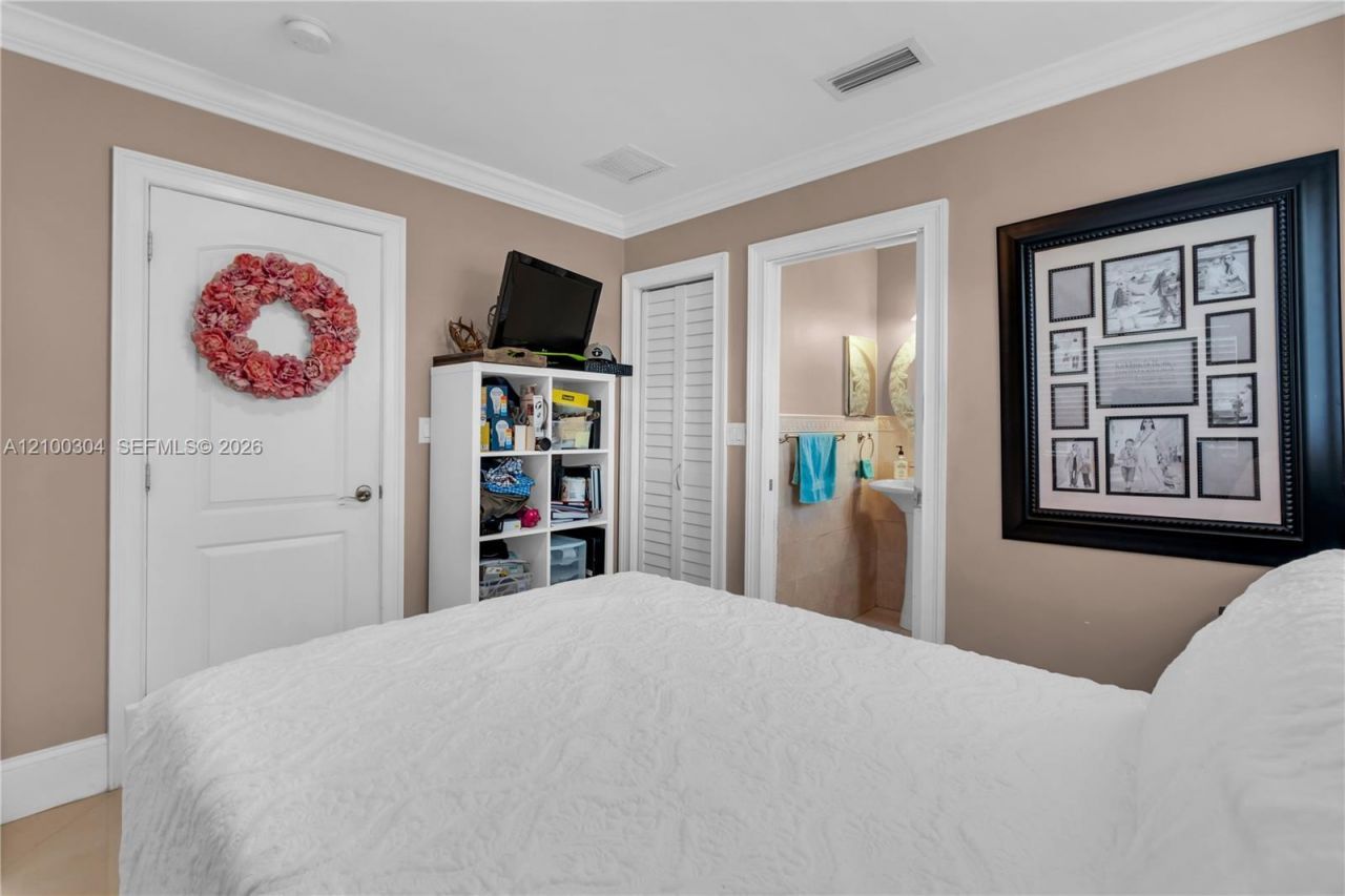 14456 SW Kendale Lakes Blvd , Miami, FL 33183 Photo