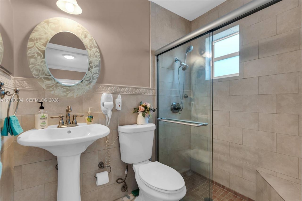 14456 SW Kendale Lakes Blvd , Miami, FL 33183 Photo