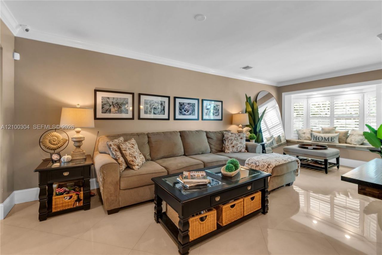 14456 SW Kendale Lakes Blvd , Miami, FL 33183 Photo