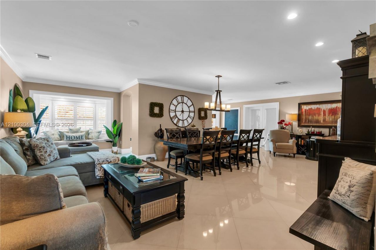 14456 SW Kendale Lakes Blvd , Miami, FL 33183 Photo