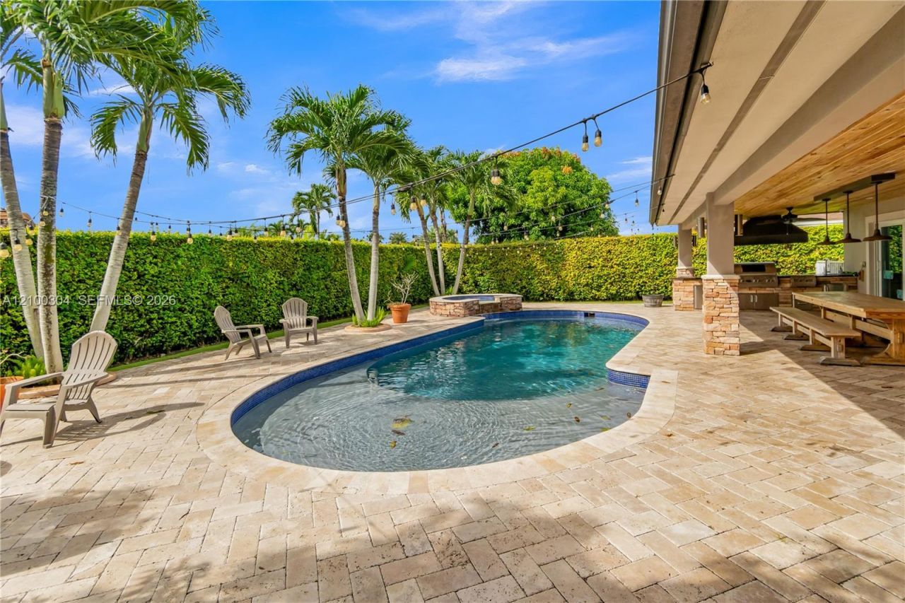 14456 SW Kendale Lakes Blvd , Miami, FL 33183 Photo