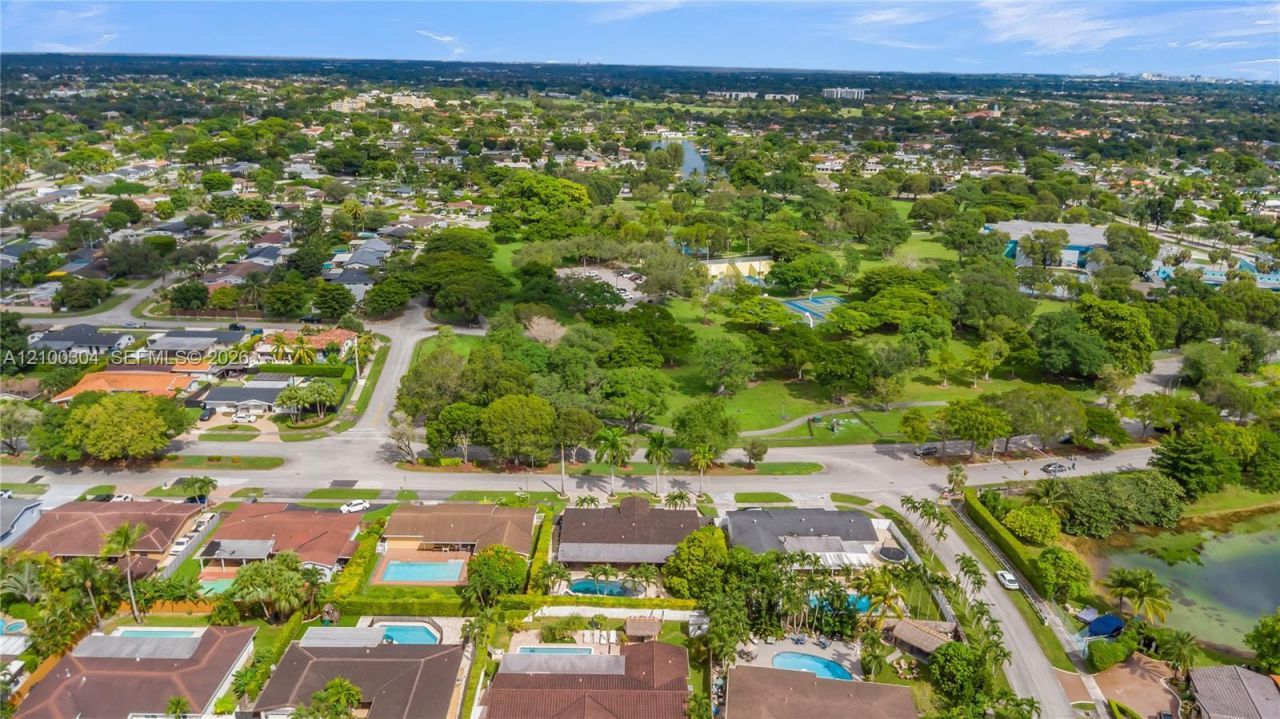 14456 SW Kendale Lakes Blvd , Miami, FL 33183 Photo
