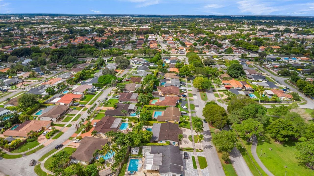 14456 SW Kendale Lakes Blvd , Miami, FL 33183 Photo