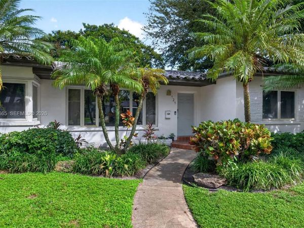 121 NW 104th St , Miami Shores, FL 33150