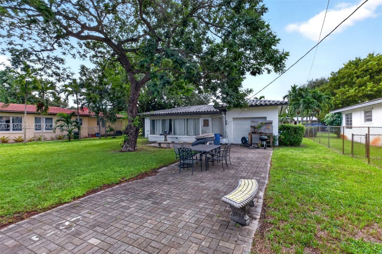 121 NW 104th St, Miami Shores, FL 33150 Photo
