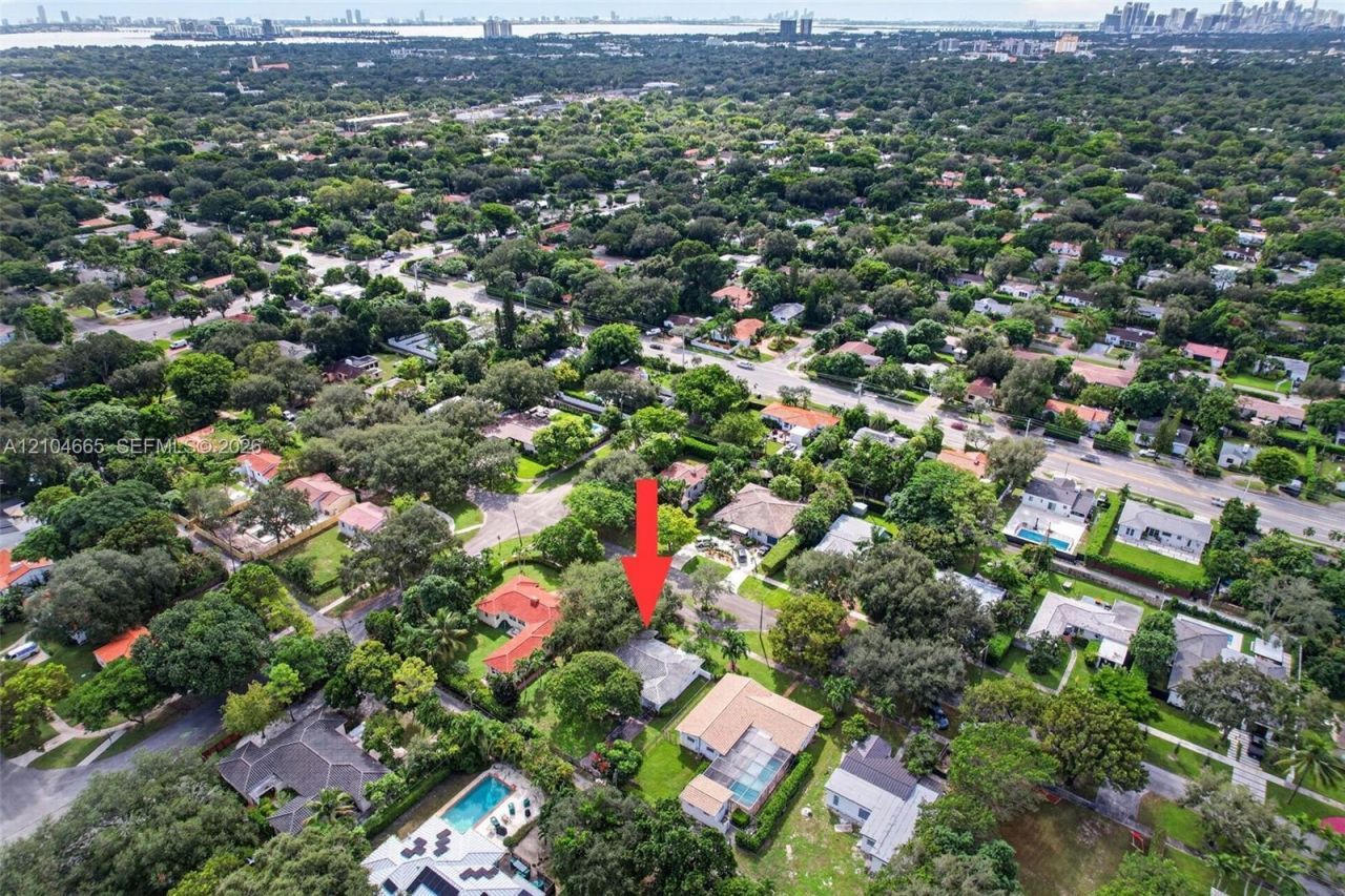 121 NW 104th St, Miami Shores, FL 33150 Photo