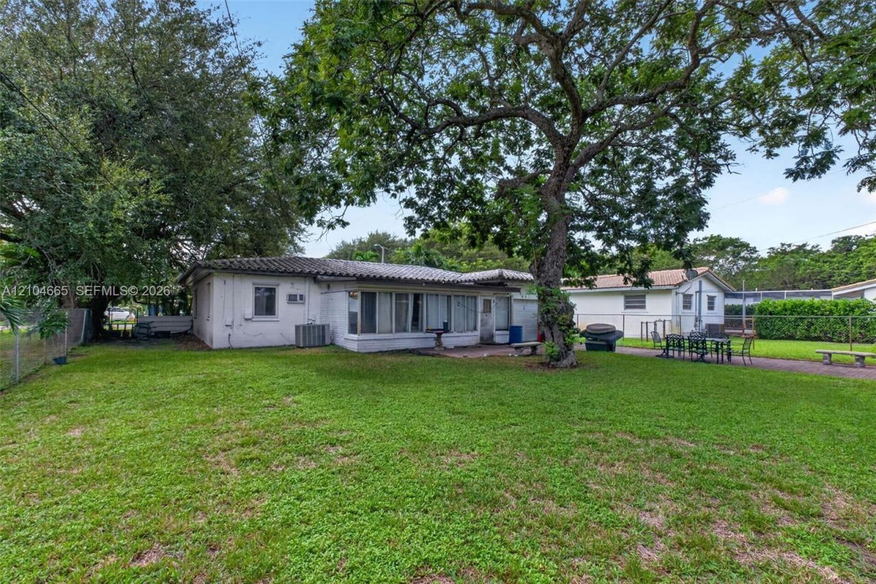 121 NW 104th St, Miami Shores, FL 33150 Photo