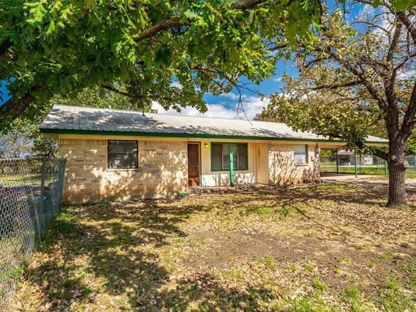 199 Park Street, Newark, TX 76071