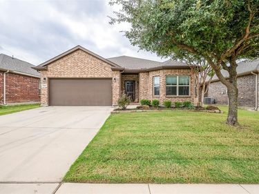 13841 Langston Lake Road, Fort Worth, TX 76262