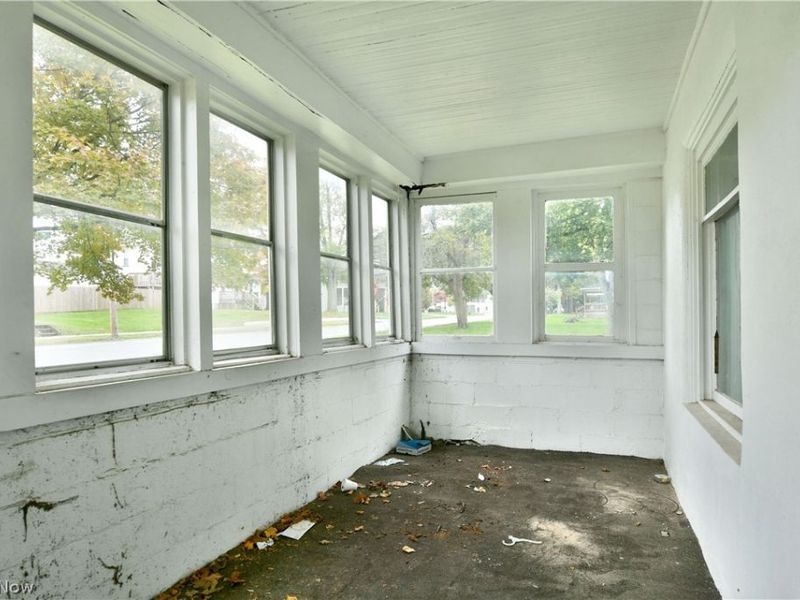 201 Elm Street, Struthers, OH 44471 Photo 6