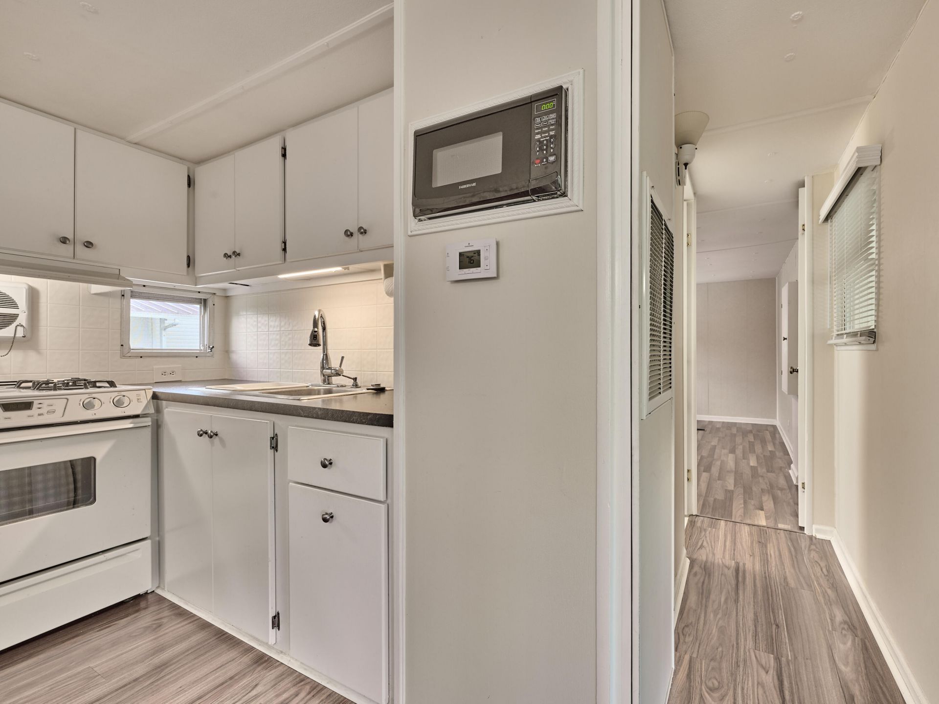 8421 SE Skylark Avenue, Hobe Sound, FL 33455 Photo
