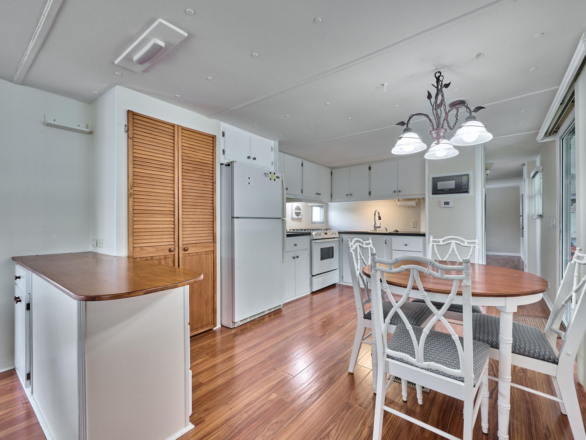8421 SE Skylark Avenue, Hobe Sound, FL 33455 Photo