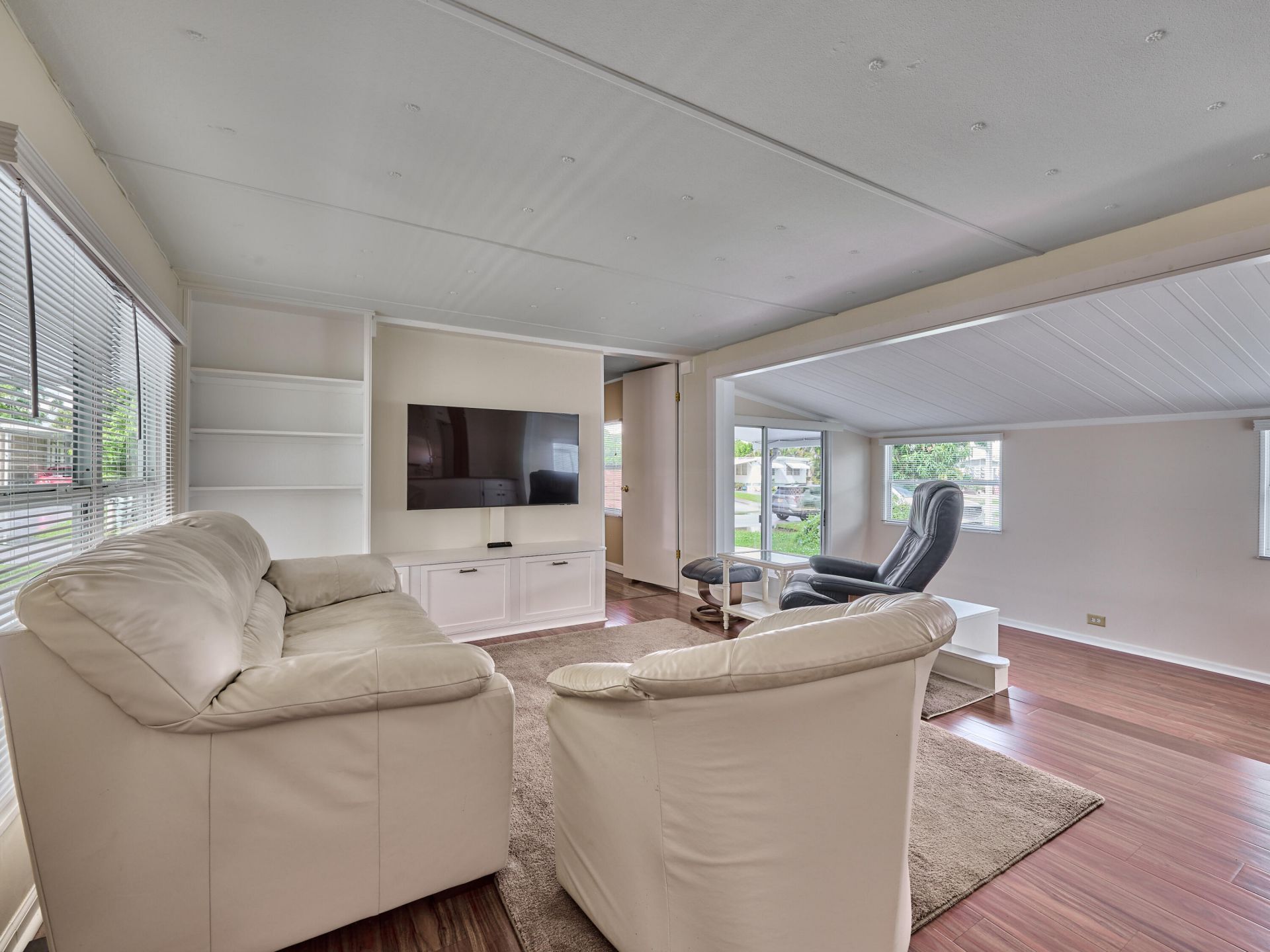 8421 SE Skylark Avenue, Hobe Sound, FL 33455 Photo