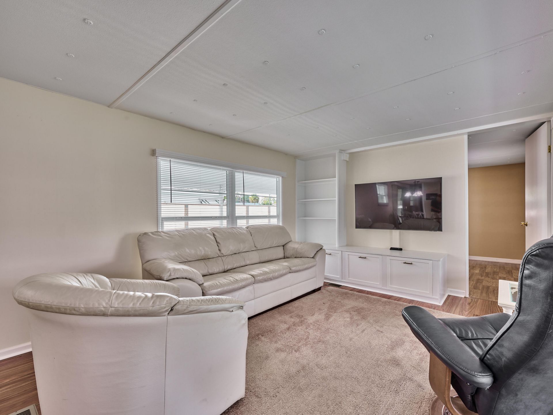 8421 SE Skylark Avenue, Hobe Sound, FL 33455 Photo