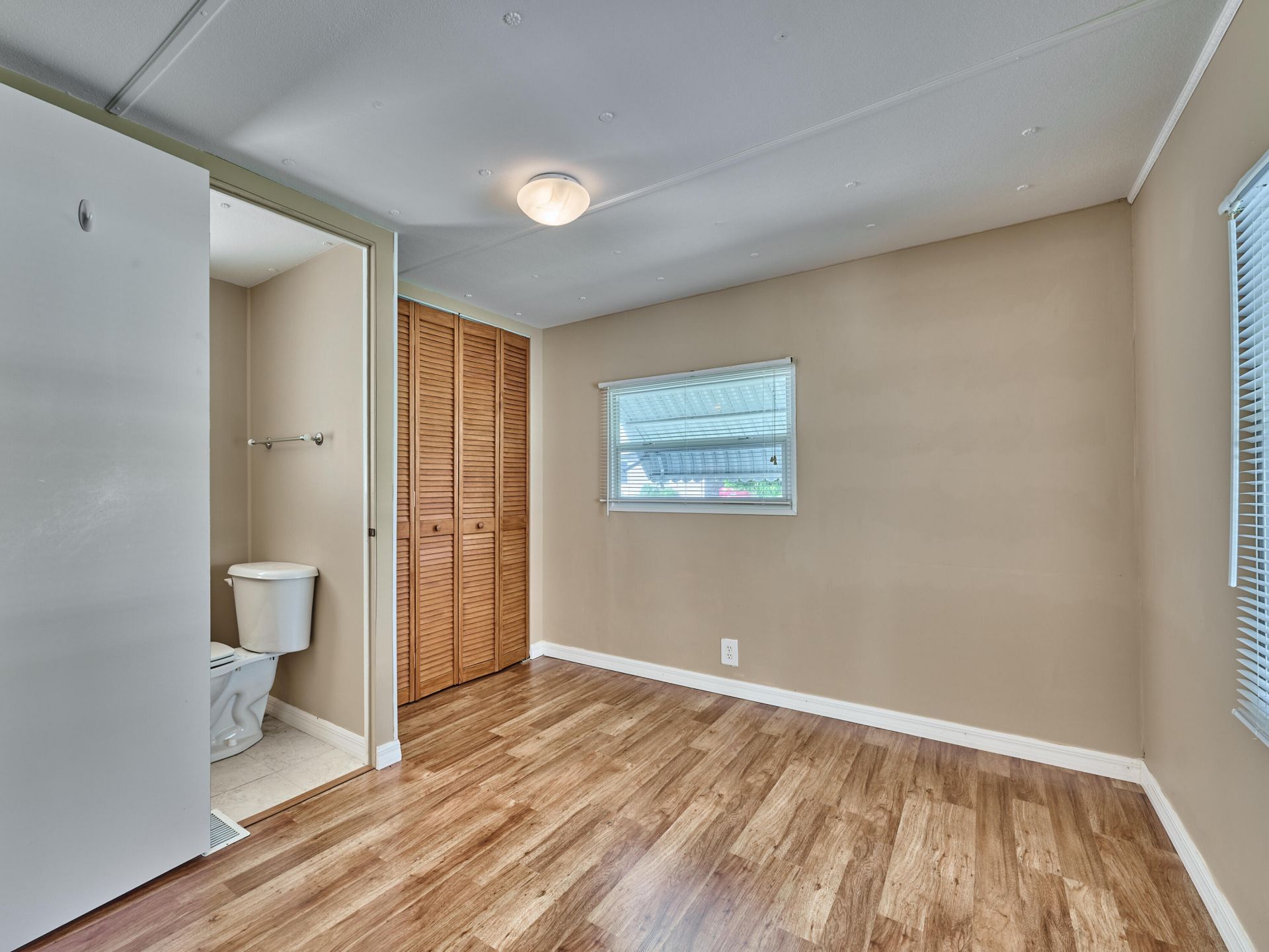 8421 SE Skylark Avenue, Hobe Sound, FL 33455 Photo