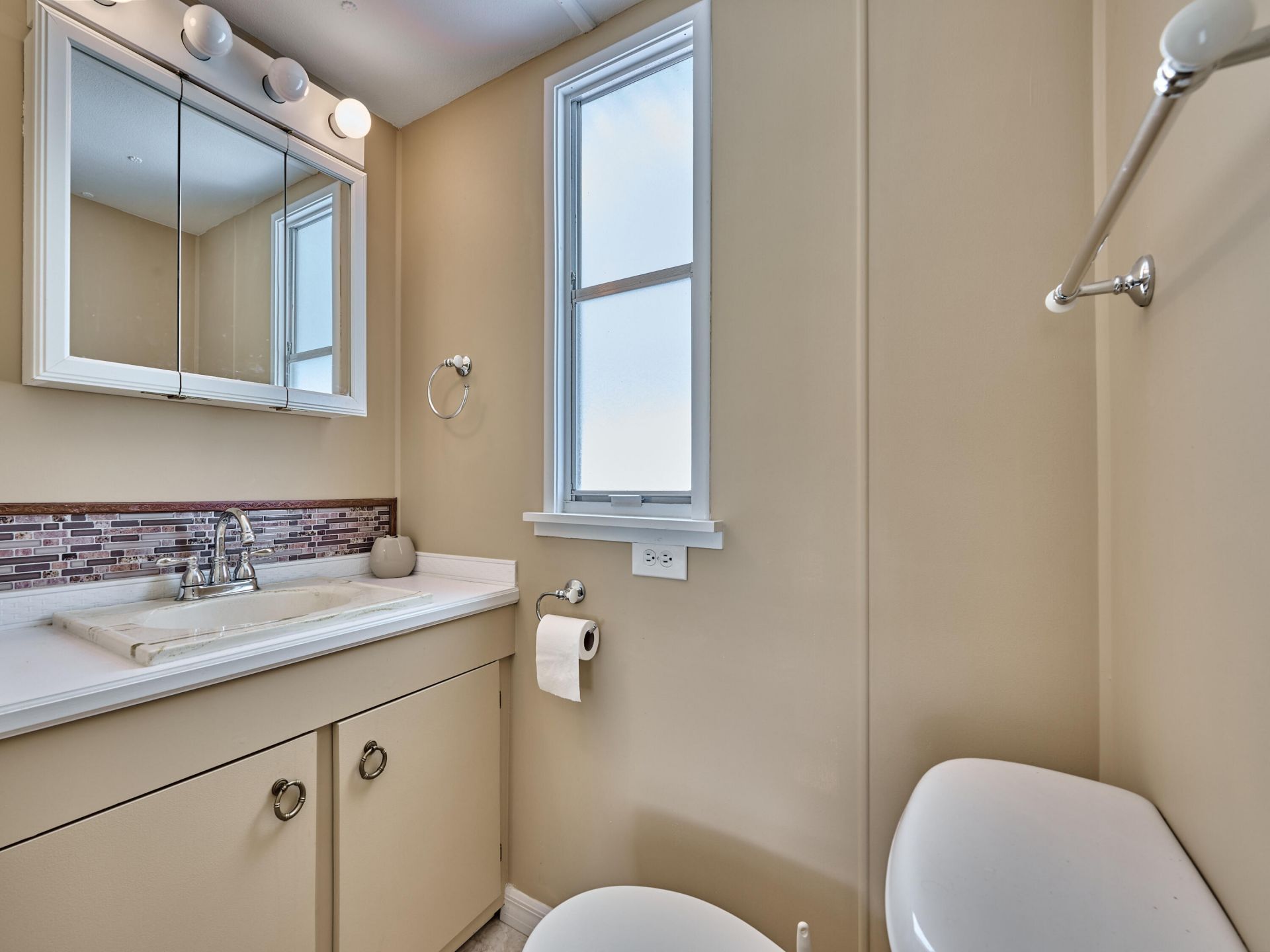 8421 SE Skylark Avenue, Hobe Sound, FL 33455 Photo
