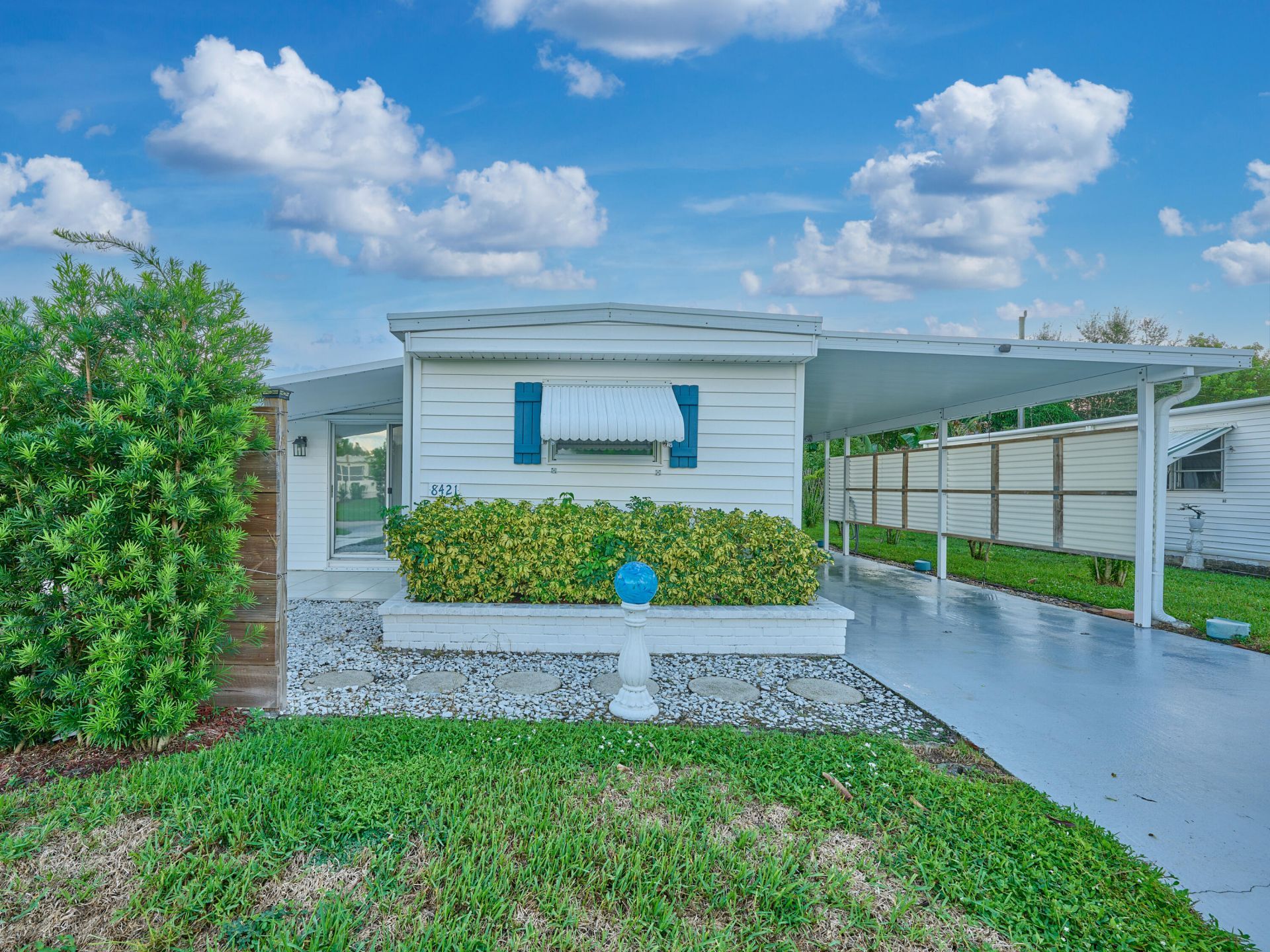 8421 SE Skylark Avenue, Hobe Sound, FL 33455 Photo
