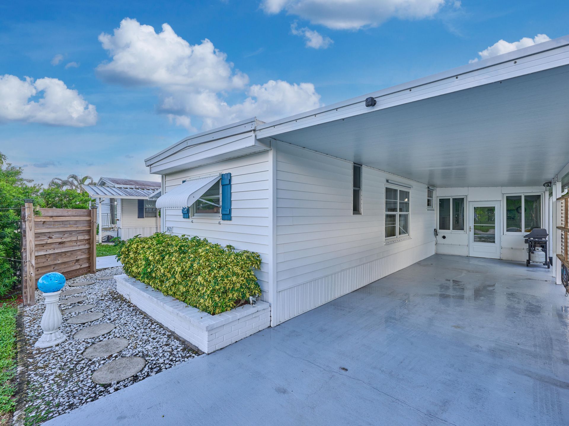 8421 SE Skylark Avenue, Hobe Sound, FL 33455 Photo