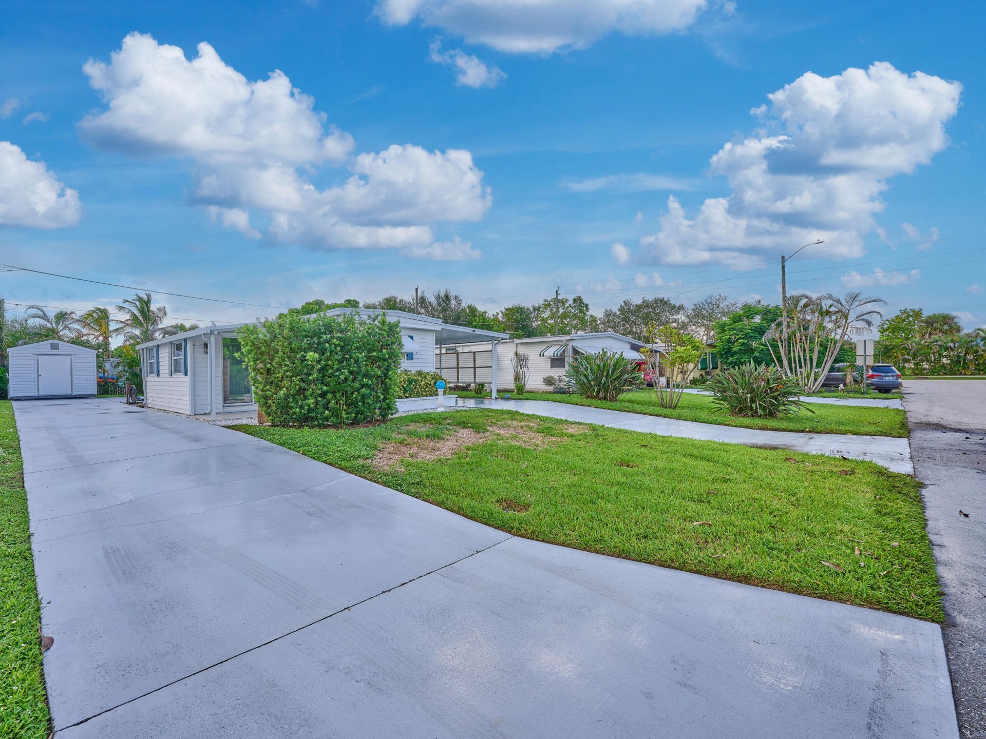 8421 SE Skylark Avenue, Hobe Sound, FL 33455 Photo