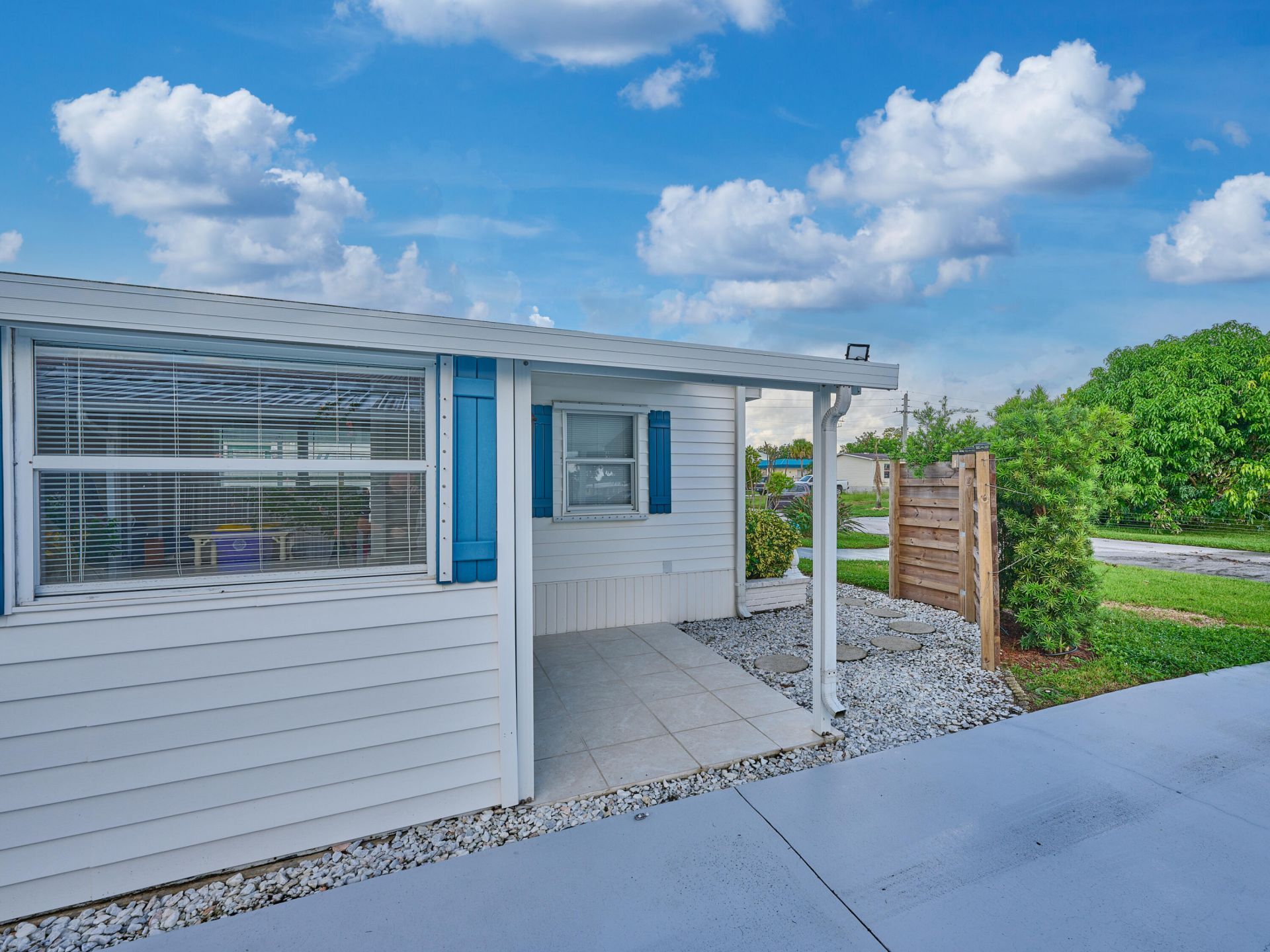 8421 SE Skylark Avenue, Hobe Sound, FL 33455 Photo