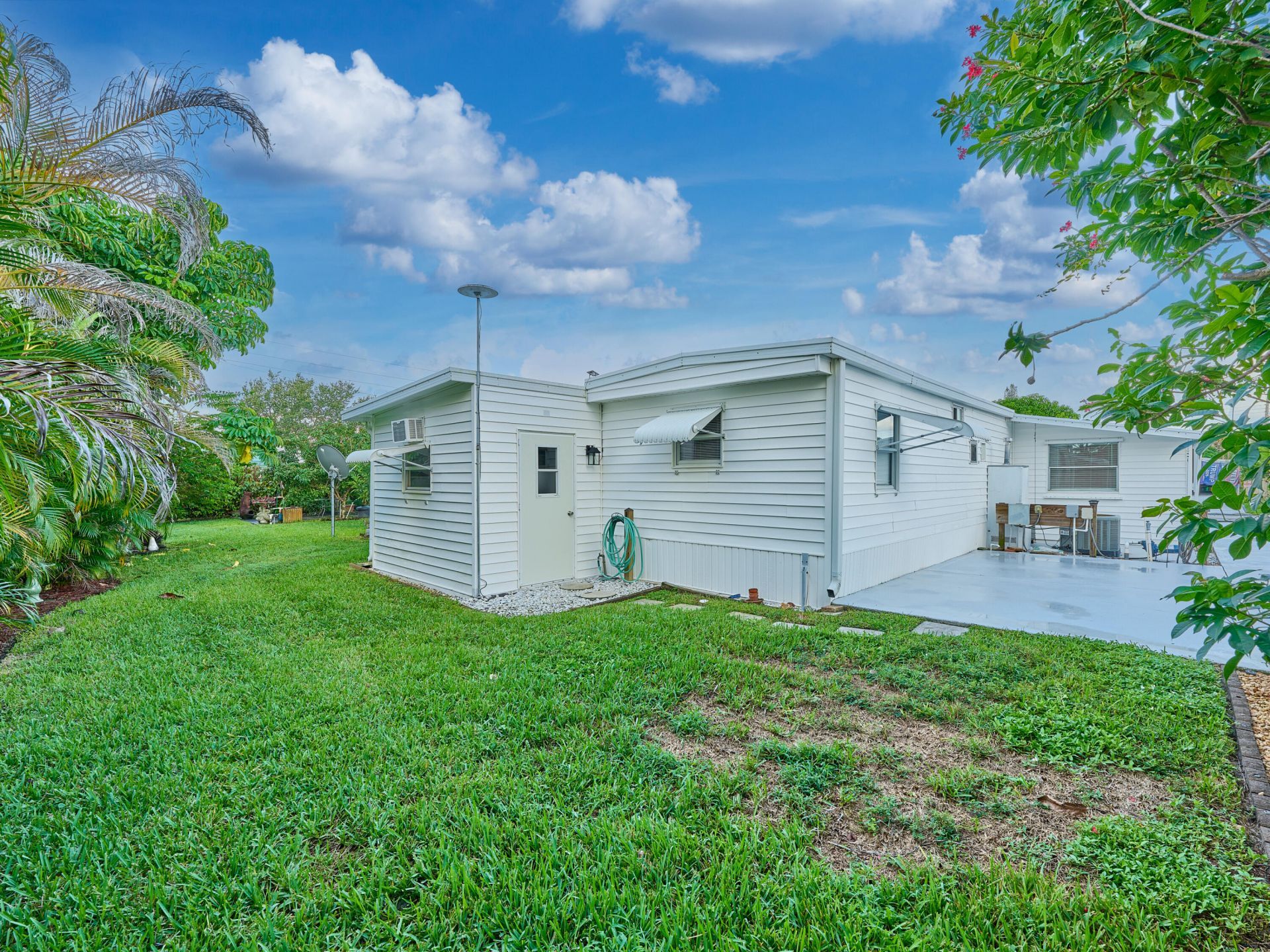 8421 SE Skylark Avenue, Hobe Sound, FL 33455 Photo