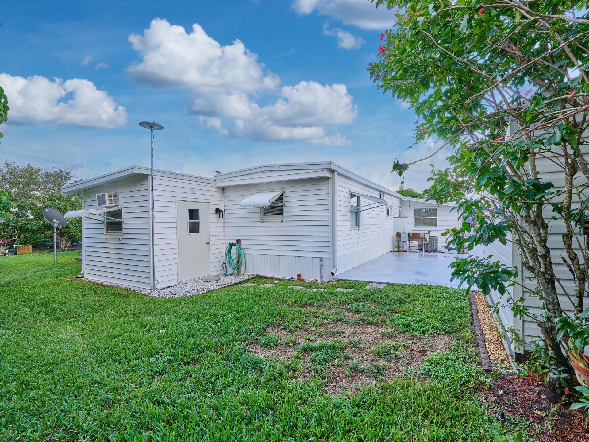 8421 SE Skylark Avenue, Hobe Sound, FL 33455 Photo