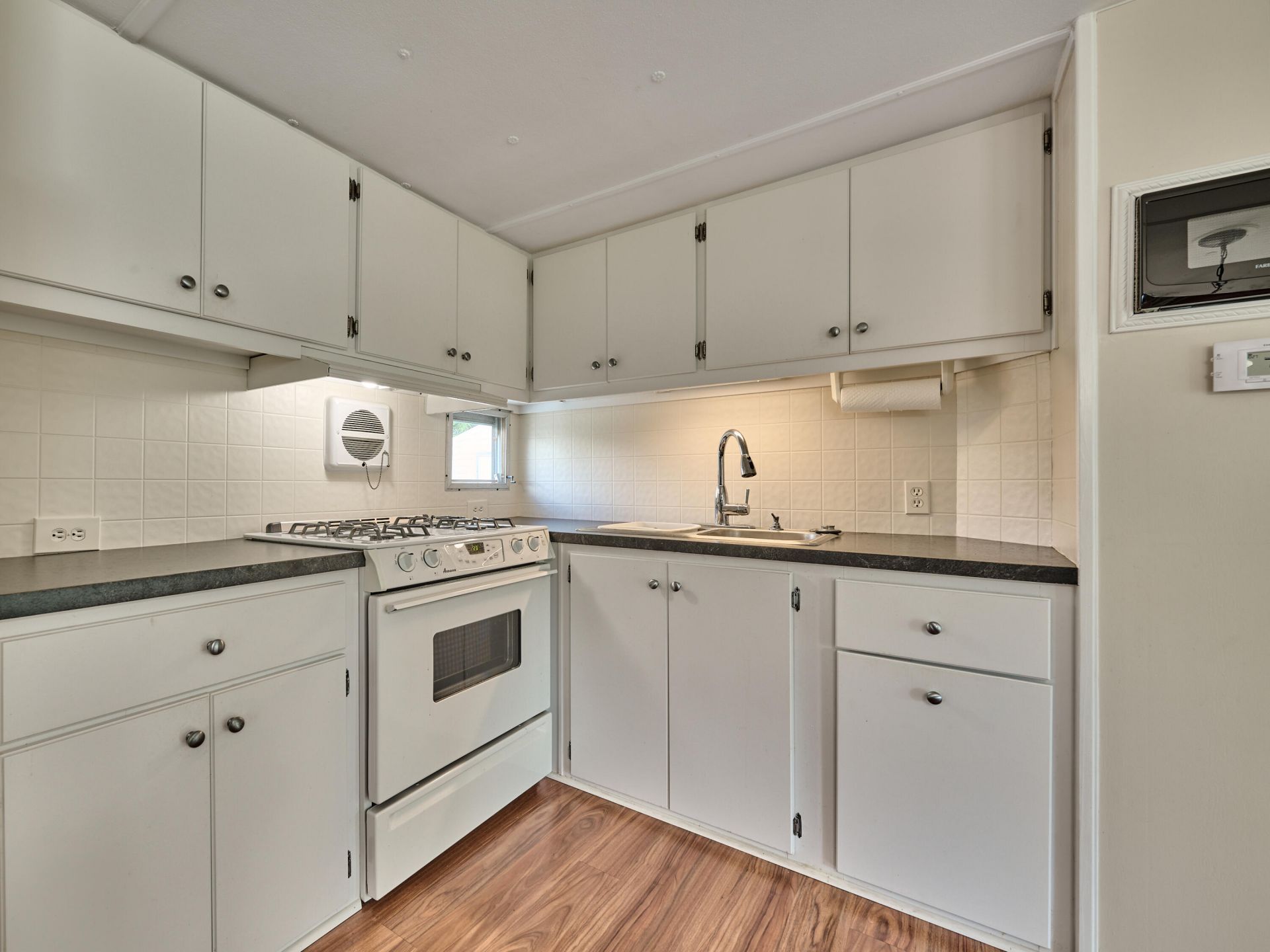 8421 SE Skylark Avenue, Hobe Sound, FL 33455 Photo