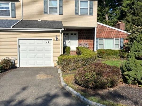 49 Princeton Pl, Wayne, NJ 07470